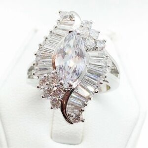 Elegant 18K White Gold Filled Size 6 Ring
